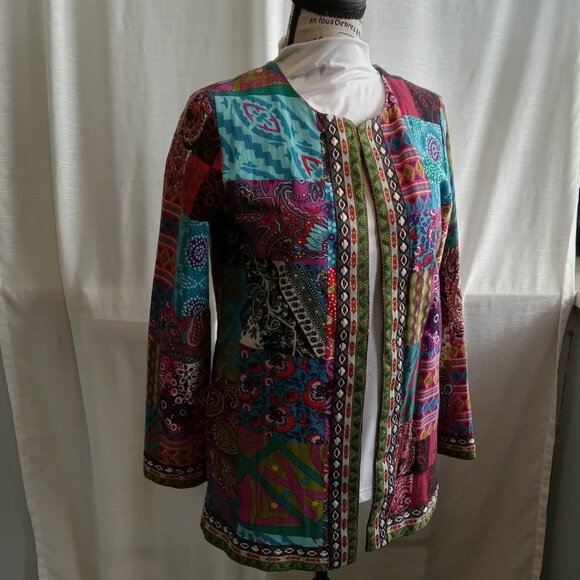 Vintage quilted cardigan for women - Ethnic style - Floral print - Long sleeves - Picture 8 of 16